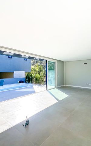 Casa de condomínio para alugar com 242m², 3 quartos e 3 vagas