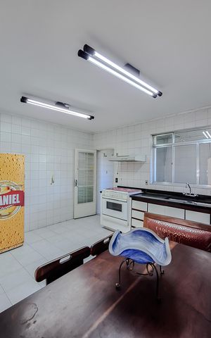 Casa à venda com 150m², 4 quartos e 2 vagas Casa à venda com 150m², 4 quartos e 2 vagasCozinha