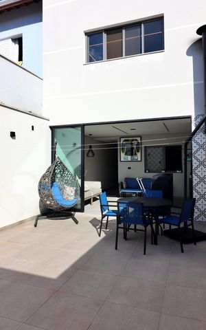 Casa à venda com 232m², 3 quartos e 3 vagasEspaço Gourmet e Quintal 