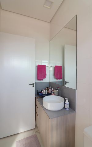 Casa à venda com 232m², 3 quartos e 3 vagasQuarto 1 - Suíte Banheiro 