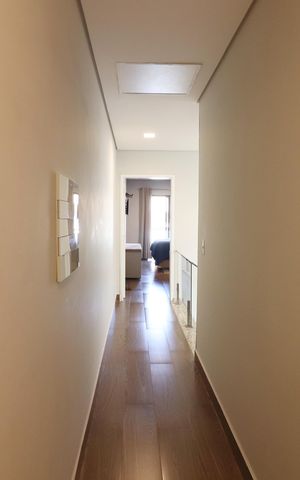 Casa à venda com 232m², 3 quartos e 3 vagasCorredor