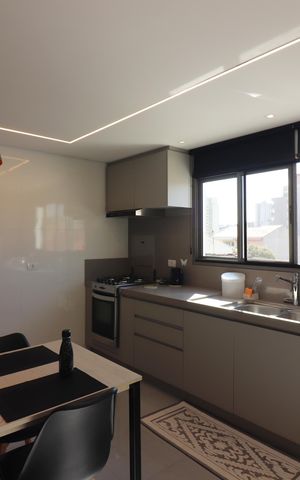 Casa à venda com 232m², 3 quartos e 3 vagasCozinha 