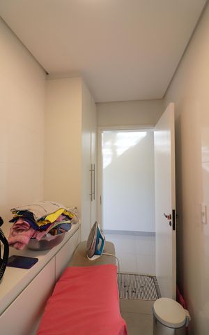 Casa à venda com 232m², 3 quartos e 3 vagasÁrea de Serviço