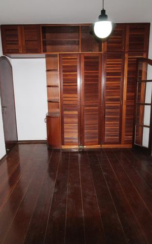 Casa para alugar com 217m², 4 quartos e 2 vagasSuíte 2