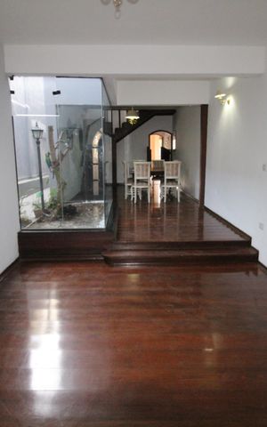 Casa para alugar com 217m², 4 quartos e 2 vagasSala 2