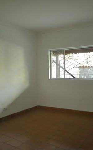 Casa à venda com 150m², 2 quartos e 2 vagasSala