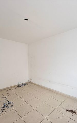 Casa para alugar com 173m², 4 quartos e 3 vagas Casa para alugar com 173m², 4 quartos e 3 vagasSala