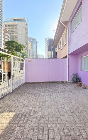 Casa para alugar com 173m², 4 quartos e 3 vagas Casa para alugar com 173m², 4 quartos e 3 vagasGaragem