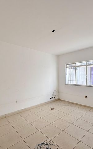 Casa para alugar com 173m², 4 quartos e 3 vagas Casa para alugar com 173m², 4 quartos e 3 vagasSala
