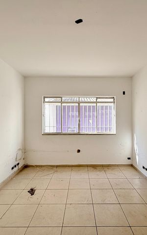 Casa para alugar com 173m², 4 quartos e 3 vagas Casa para alugar com 173m², 4 quartos e 3 vagasSala
