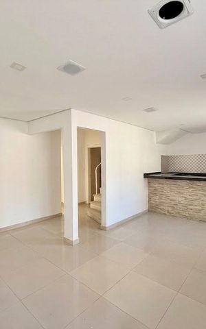 Casa para alugar com 173m², 4 quartos e 3 vagas Casa para alugar com 173m², 4 quartos e 3 vagasSala
