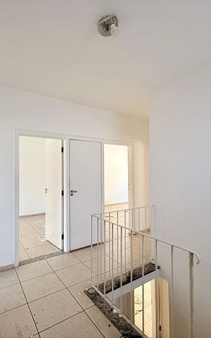 Casa para alugar com 173m², 4 quartos e 3 vagas Casa para alugar com 173m², 4 quartos e 3 vagasCorredor Quartos