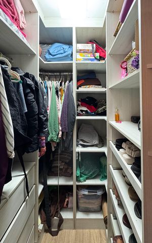 Apartamento à venda com 104m², 2 quartos e 2 vagas Apartamento à venda com 104m², 2 quartos e 2 vagasCloset - Suíte 1