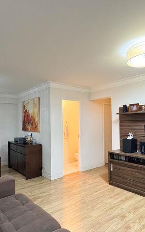 Apartamento à venda com 104m², 2 quartos e 2 vagas Apartamento à venda com 104m², 2 quartos e 2 vagasSala