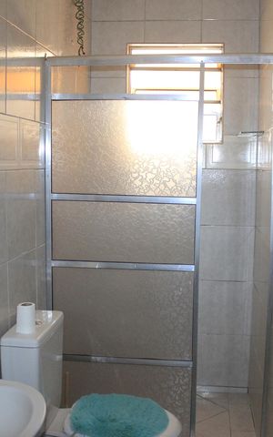 Casa à venda com 250m², 10 quartos e 5 vagasBanheiro 