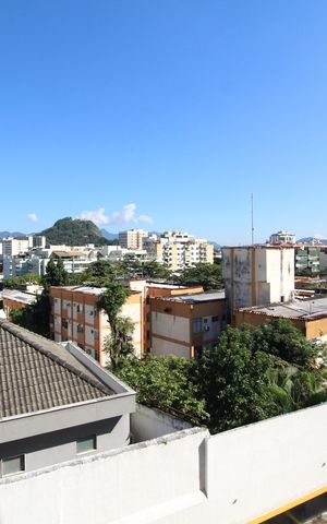 Apartamento à venda com 117m², 2 quartos e 1 vagaSala - Vista