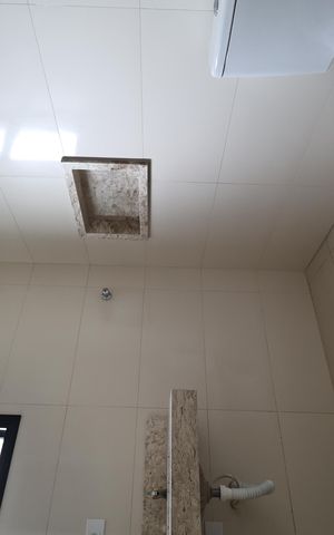 Apartamento à venda com 136m², 3 quartos e 2 vagasBanheiro da suíte 