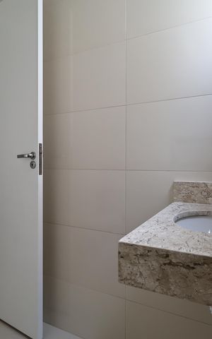 Apartamento à venda com 136m², 3 quartos e 2 vagasBanheiro da suíte 