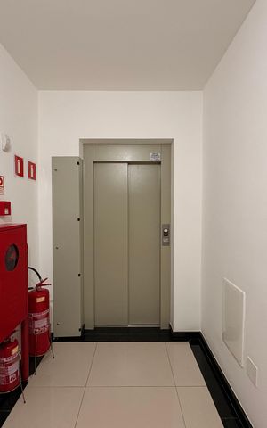 Apartamento à venda com 136m², 3 quartos e 2 vagasHall de entrada elevador 