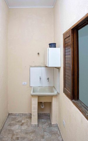 Casa para alugar com 60m², 2 quartos e sem vagaÁrea de Serviço