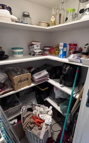 Apartamento à venda com 76m², 3 quartos e 1 vaga Apartamento à venda com 76m², 3 quartos e 1 vagaDespensa