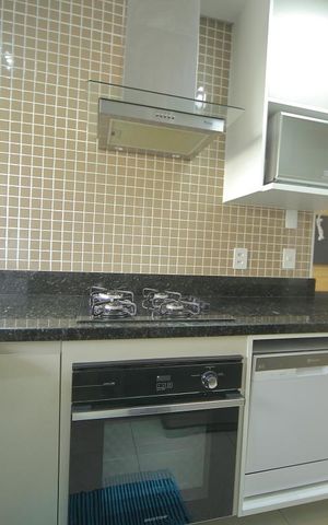 Apartamento à venda com 78m², 2 quartos e 2 vagasCozinha 