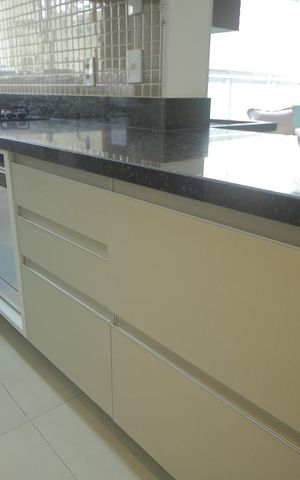 Apartamento à venda com 78m², 2 quartos e 2 vagasCozinha 