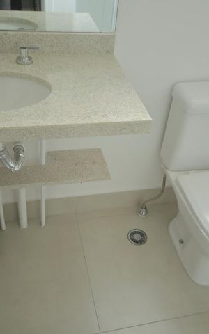 Apartamento à venda com 78m², 2 quartos e 2 vagasBanheiro da Suíte 2