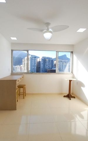Apartamento à venda com 45m², 2 quartos e 1 vaga