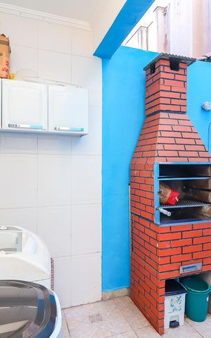 Casa à venda com 150m², 3 quartos e 2 vagasÁrea de Serviço