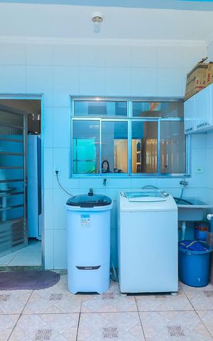 Casa à venda com 150m², 3 quartos e 2 vagasÁrea de Serviço