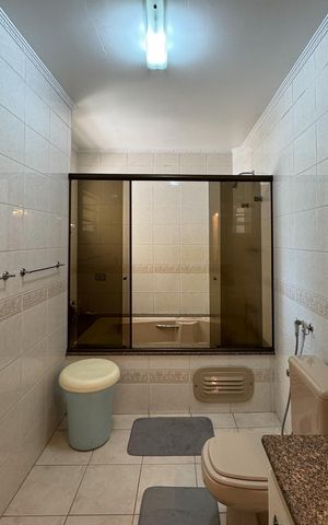 Casa à venda com 180m², 3 quartos e 2 vagas Casa à venda com 180m², 3 quartos e 2 vagasBanheiro - Suíte 2