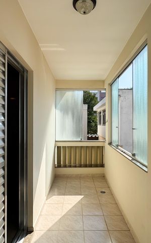 Casa à venda com 180m², 3 quartos e 2 vagas Casa à venda com 180m², 3 quartos e 2 vagasSacada Suíte 2