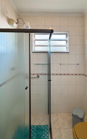 Casa à venda com 180m², 3 quartos e 2 vagas Casa à venda com 180m², 3 quartos e 2 vagasBanheiro Social