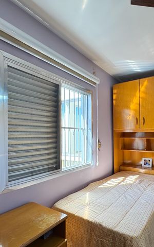 Casa à venda com 180m², 3 quartos e 2 vagas Casa à venda com 180m², 3 quartos e 2 vagasQuarto
