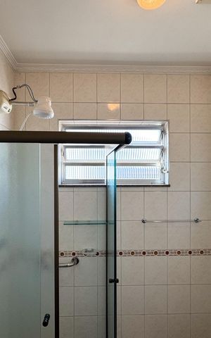 Casa à venda com 180m², 3 quartos e 2 vagas Casa à venda com 180m², 3 quartos e 2 vagasBanheiro Social