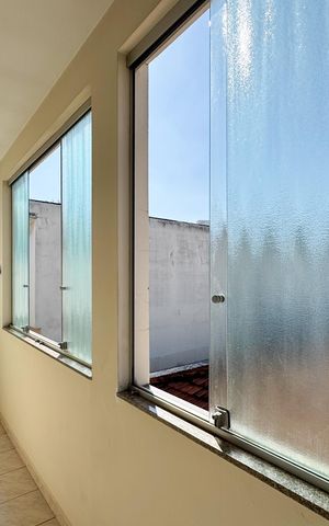 Casa à venda com 180m², 3 quartos e 2 vagas Casa à venda com 180m², 3 quartos e 2 vagasSacada Suíte 2