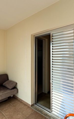 Casa à venda com 180m², 3 quartos e 2 vagas Casa à venda com 180m², 3 quartos e 2 vagasVaranda Suíte 1