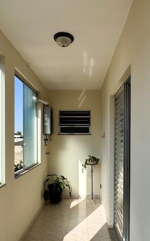Casa à venda com 180m², 3 quartos e 2 vagas Casa à venda com 180m², 3 quartos e 2 vagasSacada Suíte 2
