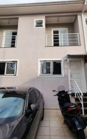 Casa à venda com 118m², 3 quartos e 2 vagas