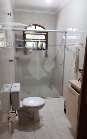 Casa à venda com 257m², 3 quartos e 2 vagas
