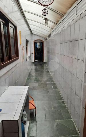 Casa à venda com 257m², 3 quartos e 2 vagas