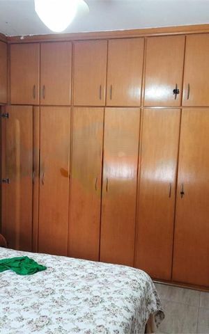 Casa à venda com 257m², 3 quartos e 2 vagas