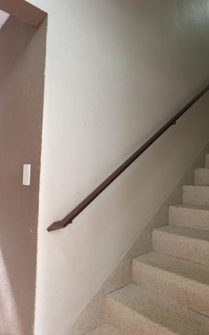 Apartamento à venda com 57m², 2 quartos e 1 vagaEscada