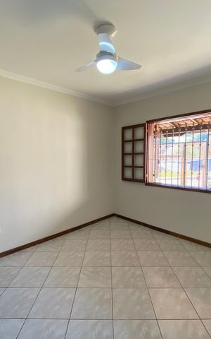 Casa à venda com 236m², 3 quartos e 3 vagas