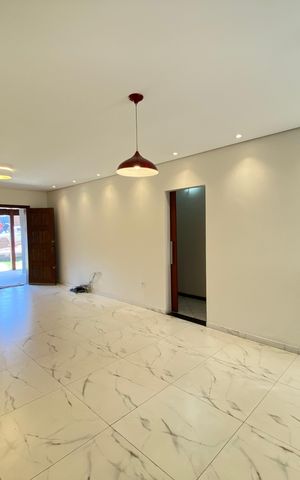 Casa à venda com 236m², 3 quartos e 3 vagas
