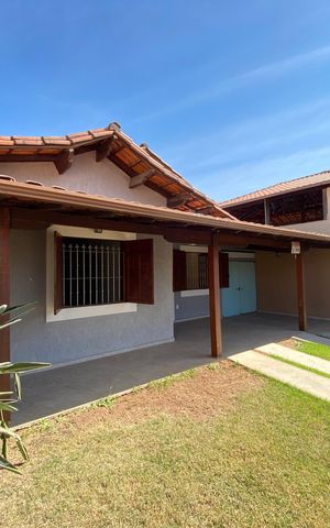 Casa à venda com 236m², 3 quartos e 3 vagas