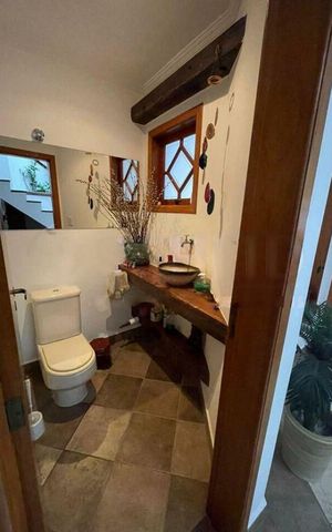 Casa à venda com 457m², 4 quartos e 6 vagas