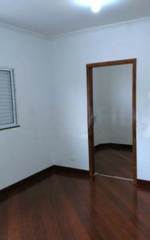 Casa à venda com 300m², 3 quartos e 4 vagas