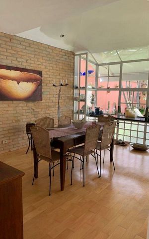 Casa à venda com 313m², 4 quartos e 3 vagas